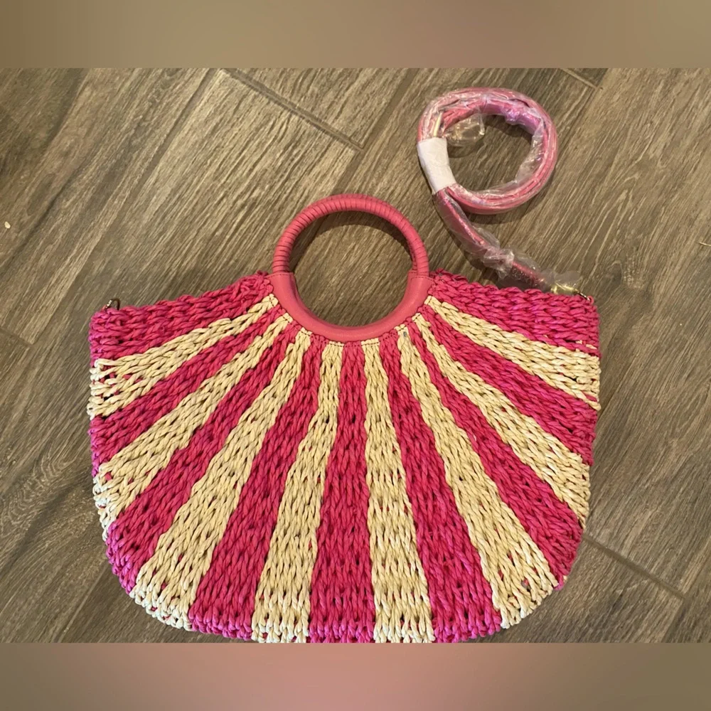 Pink and Cream Talbot Woven Handbag With Carry Strap NWOT 🩷💙